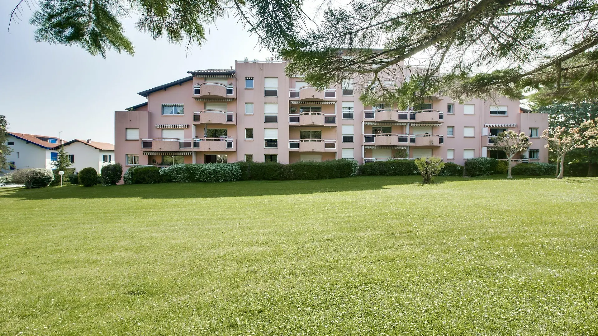 Le Super Prive: T2 Refait A Neuf Avec Parking Apartment Biarritz